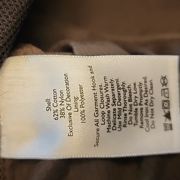 NWT Eddie Bauer Dark Green Sleeveless Jacket - Picture 8 of 11